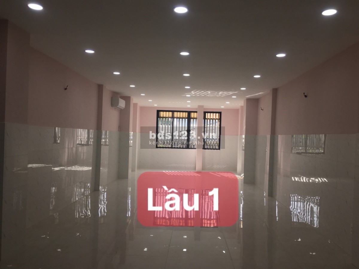 Tòa VP 1T, 2L,1ST số 04 LÊ Văn Lương, Quận 7, sàn trống suốt giá tốt