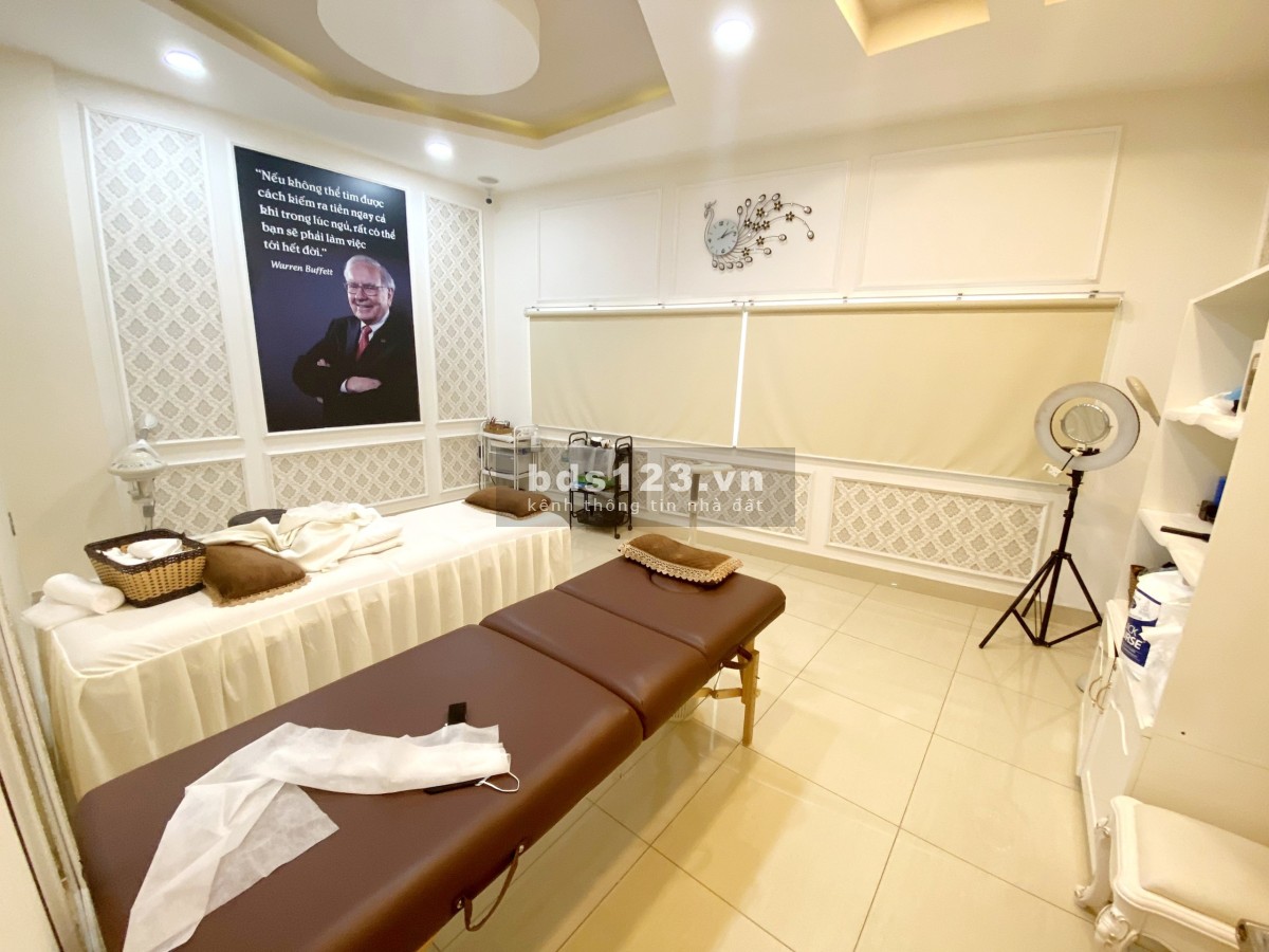 Bán căn nhà 1 trệt 5 lầu ngay Tiểu Học Quang Vinh, giá 12.5 tỷ, dtsd 453m2, shr, thổ cư hoàn công