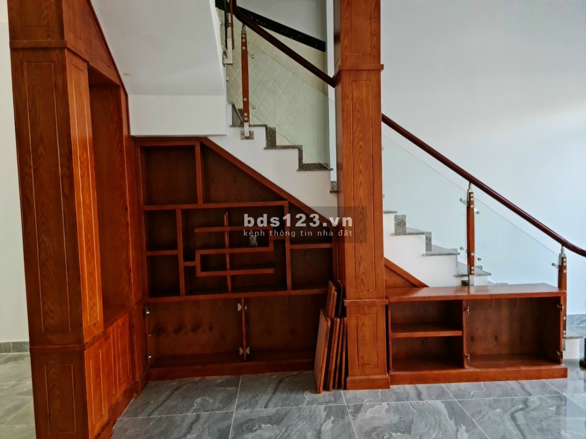 Chủ nhà cần bán gấp nhà phố 1T/2 khu Khang Điền giá 12.5 tỷ, sổ sẵn