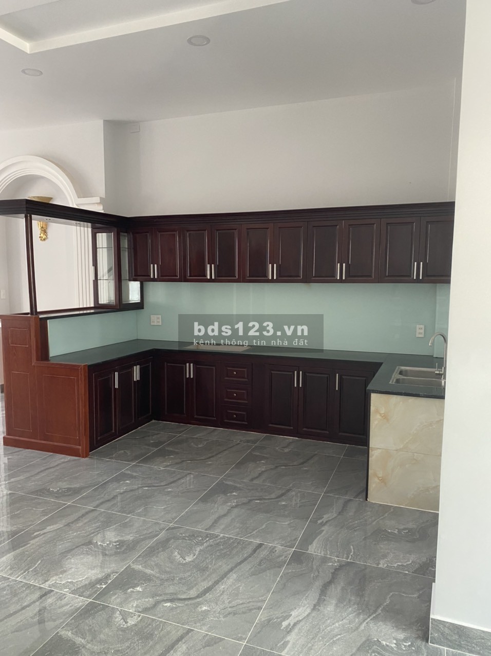 Chủ nhà cần bán gấp nhà phố 1T/2 khu Khang Điền giá 12.5 tỷ, sổ sẵn