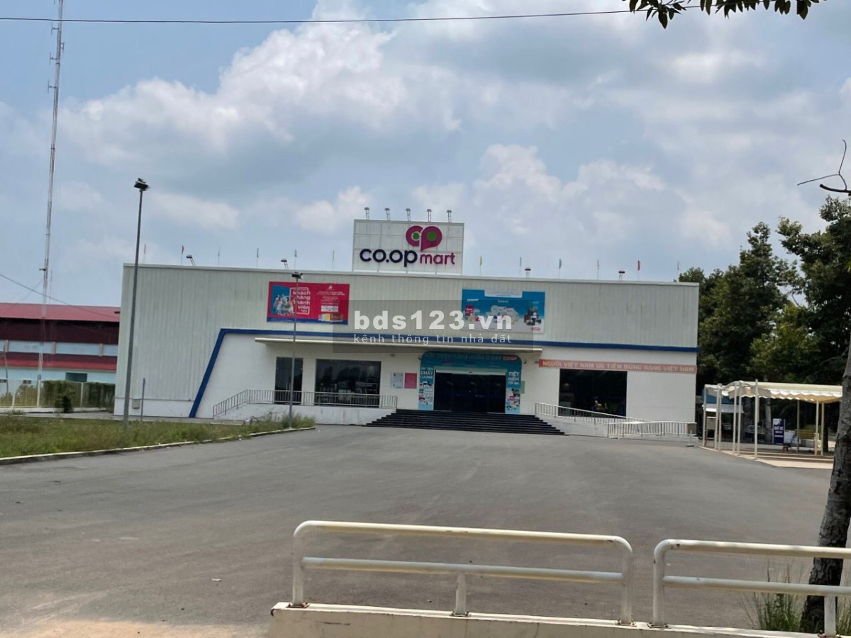 Bán đất thổ cư Dương Minh Châu Tây Ninh. dt 300m giá đầu tư. ngang 5m sâu 40 đến 60