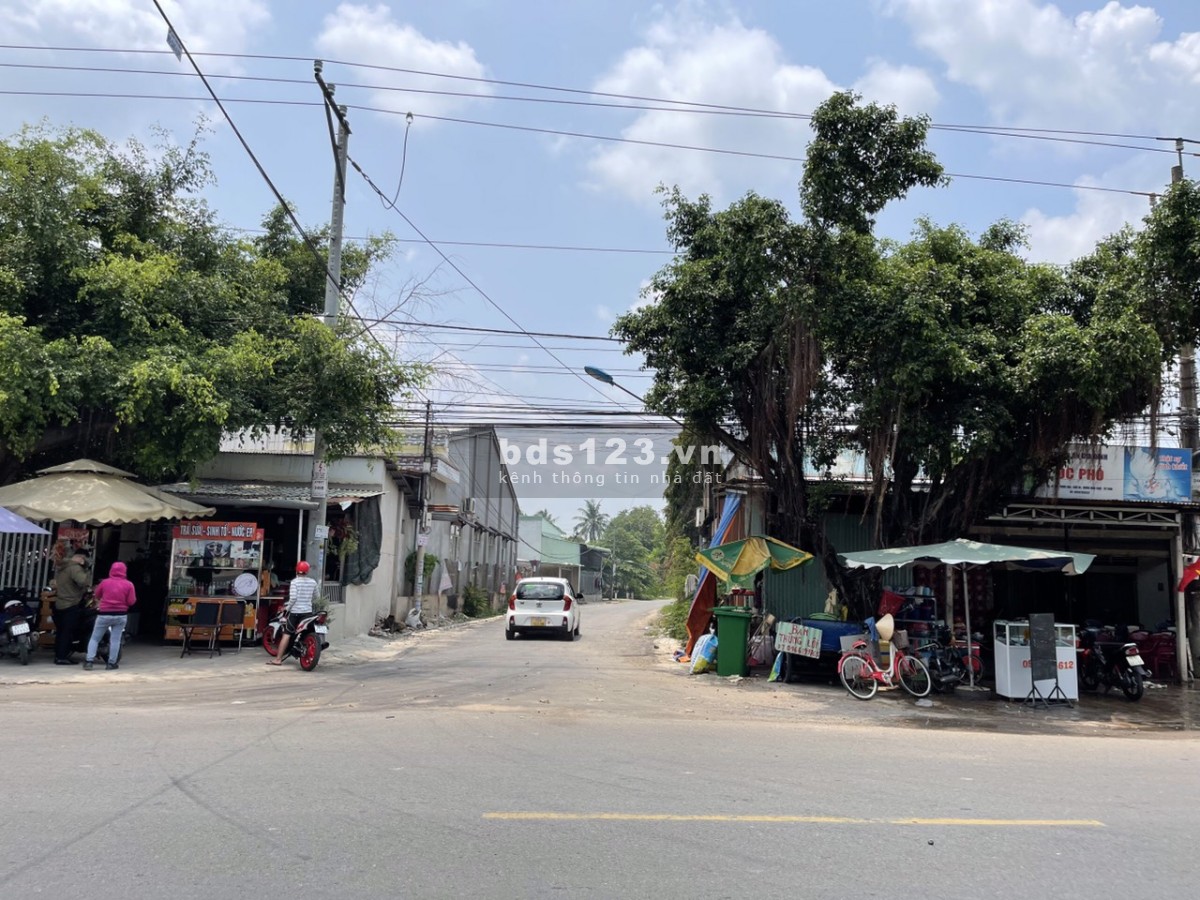 Bán đất thổ cư Dương Minh Châu Tây Ninh. dt 300m giá đầu tư. ngang 5m sâu 40 đến 60