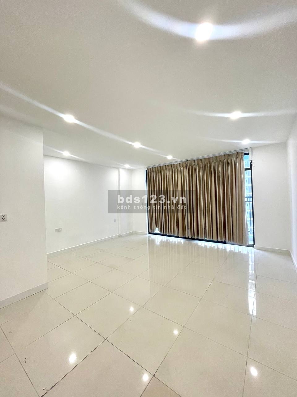 Bán căn hộ chung cư cao cấp trung tâm Quận 8, giá tốt đầu tư, tiện ích đủ