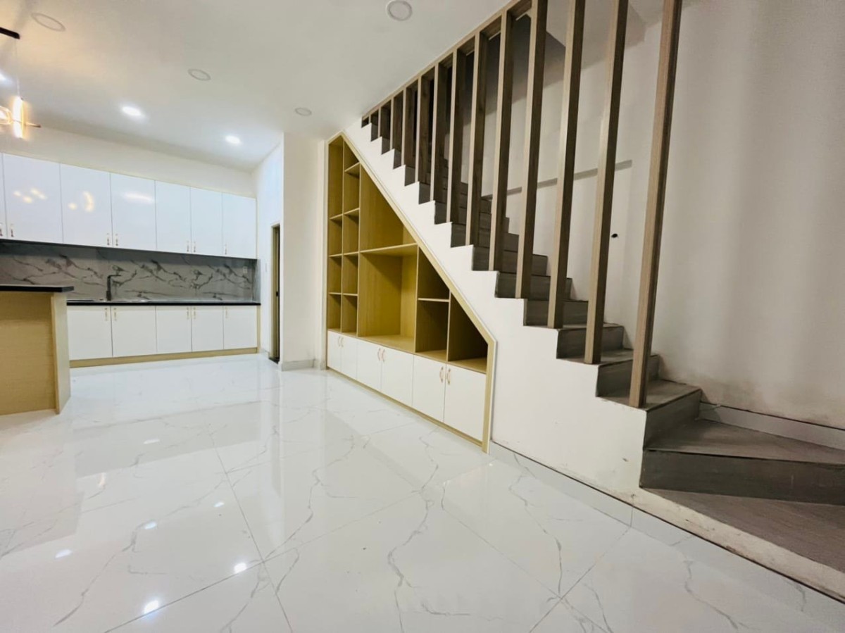 Bán nhà 2 mặt hẻm Huỳnh tấn Phát 50m2,2 tầng đúc nhà còn mới nhình 4 tỷ