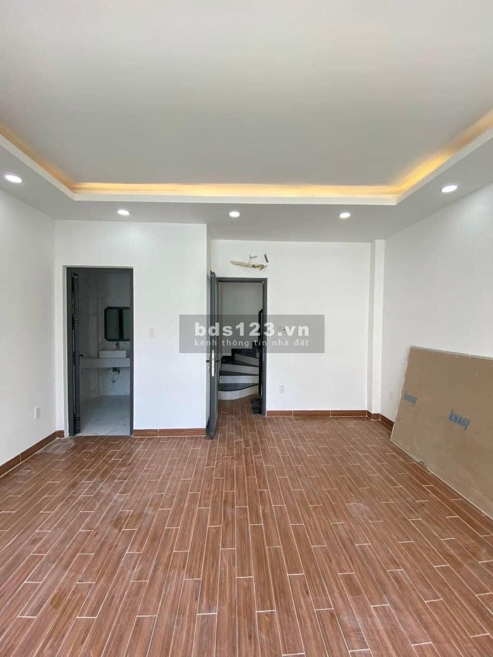 Bán gấp nhà diện tích 63m2 phường Tây Thạnh, 1 trệt, 1 lầu, giá nhỉnh 4 tỷ