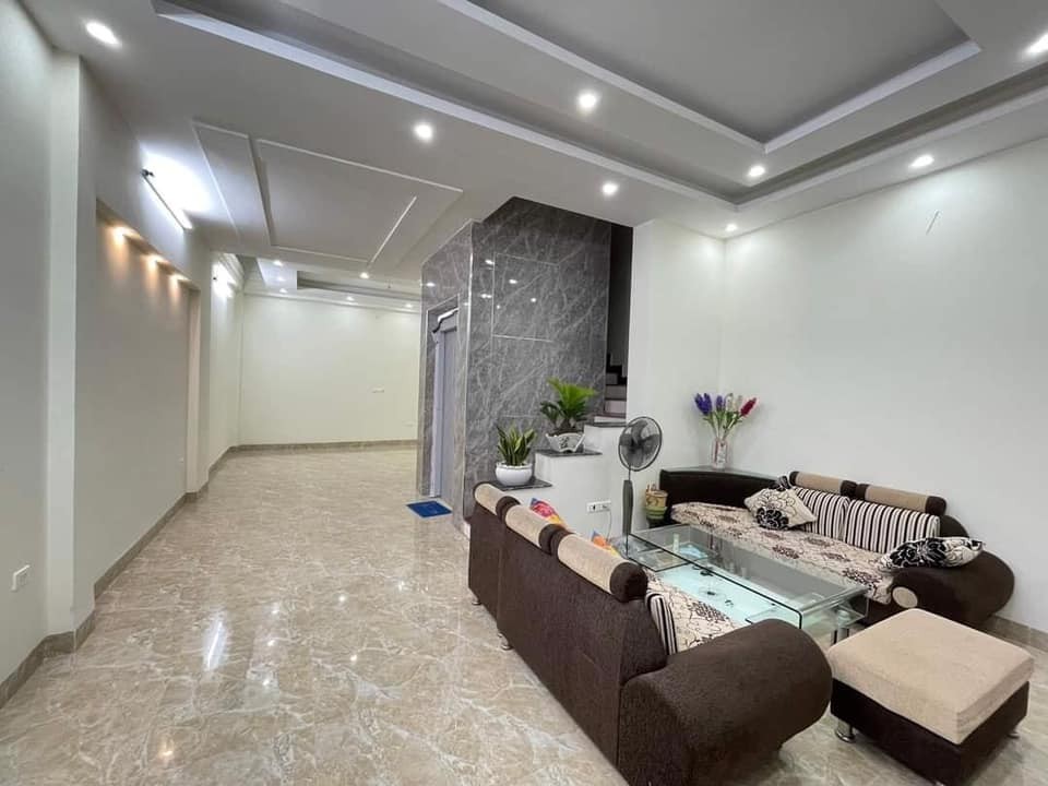 Phạm Văn Đồng diện tích sử dụng 48m2 giá bán chỉ 4.2 tỷ, cách Ô Tô 30m