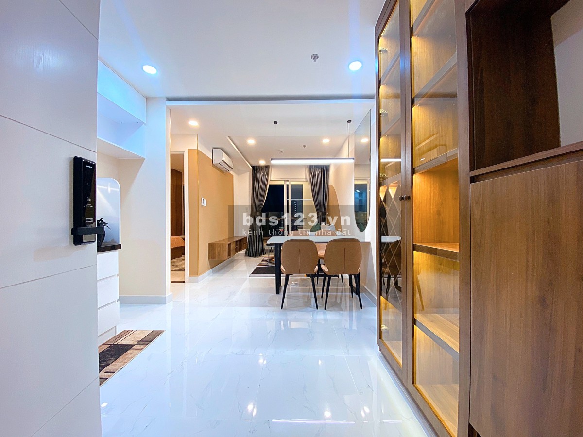 Cần bán CHCC Terra Royal, Q3, 58m2, 2PN, giá 5.4 tỷ, LH 0941797916 Nhi, lầu trung, view Đông Bắc