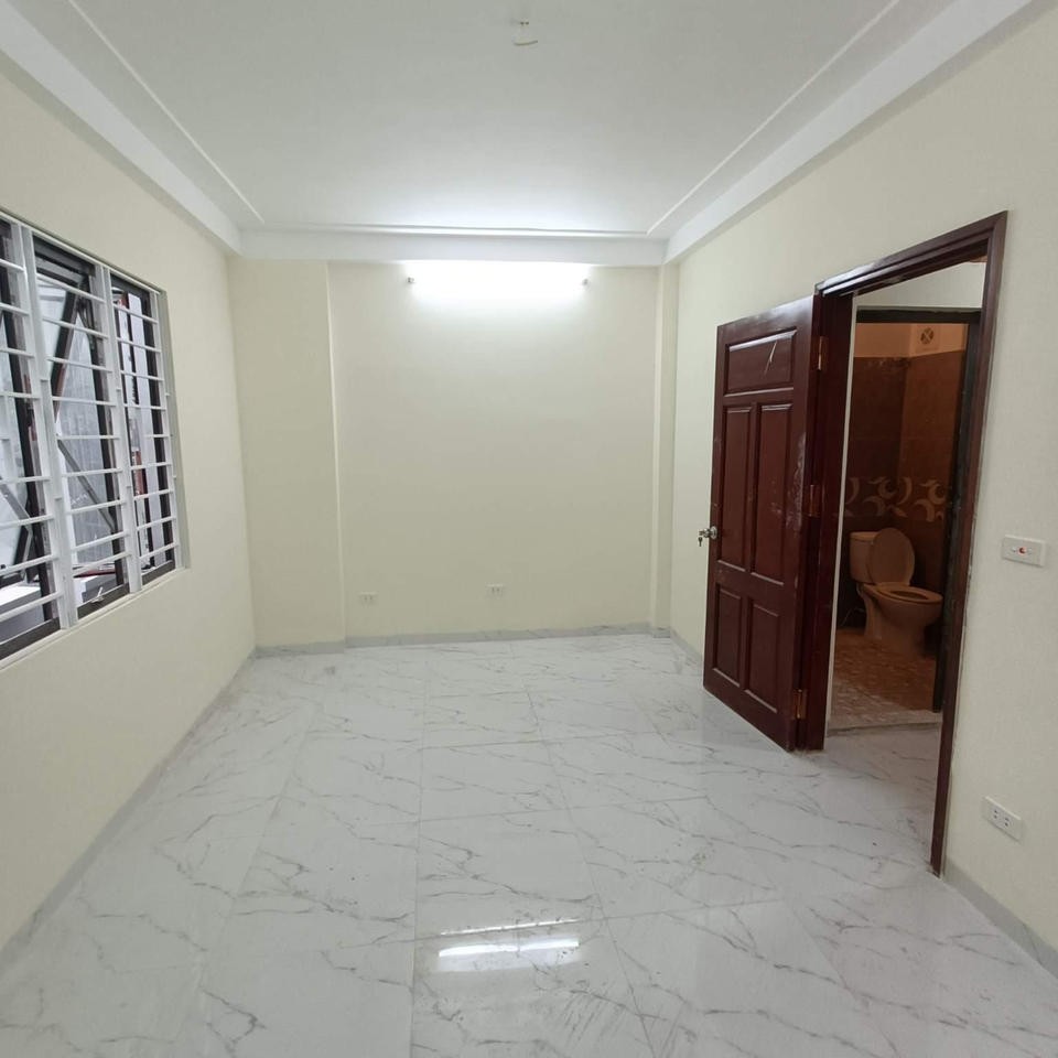 Siêu phẩm Phùng Chí Kiên nhà mới diện tích 42m2 6 tầng thang máy giá chỉ 10 tỷ