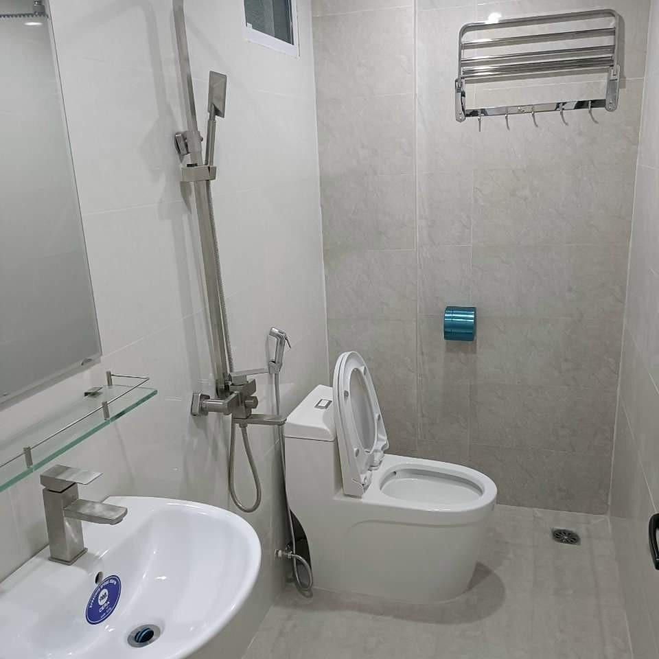 Siêu phẩm Phùng Chí Kiên nhà mới diện tích 42m2 6 tầng thang máy giá chỉ 10 tỷ
