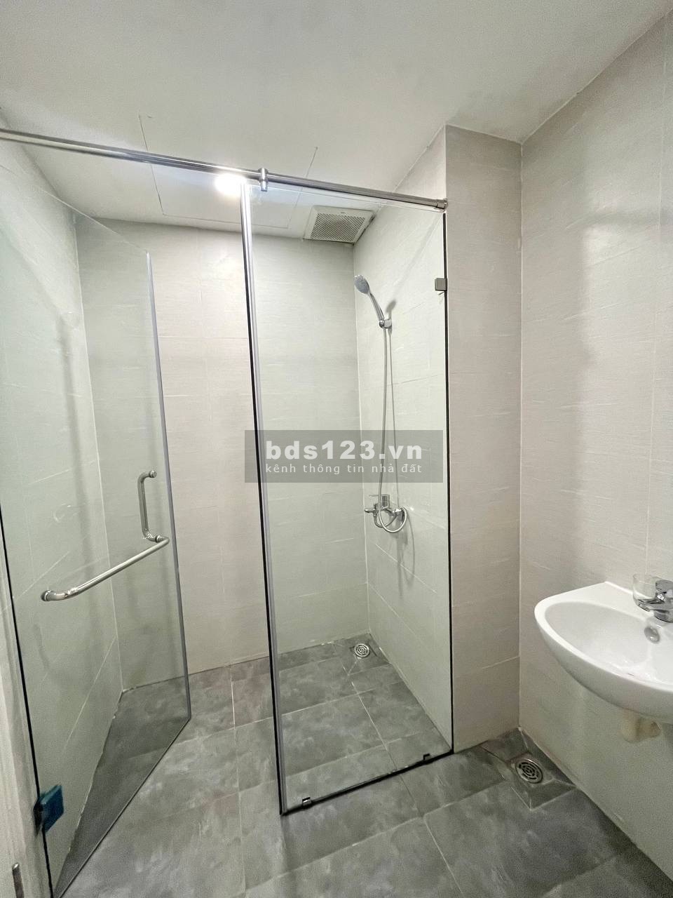 Bán căn hộ chung cư cao cấp trung tâm Quận 8, giá tốt đầu tư, tiện ích đủ