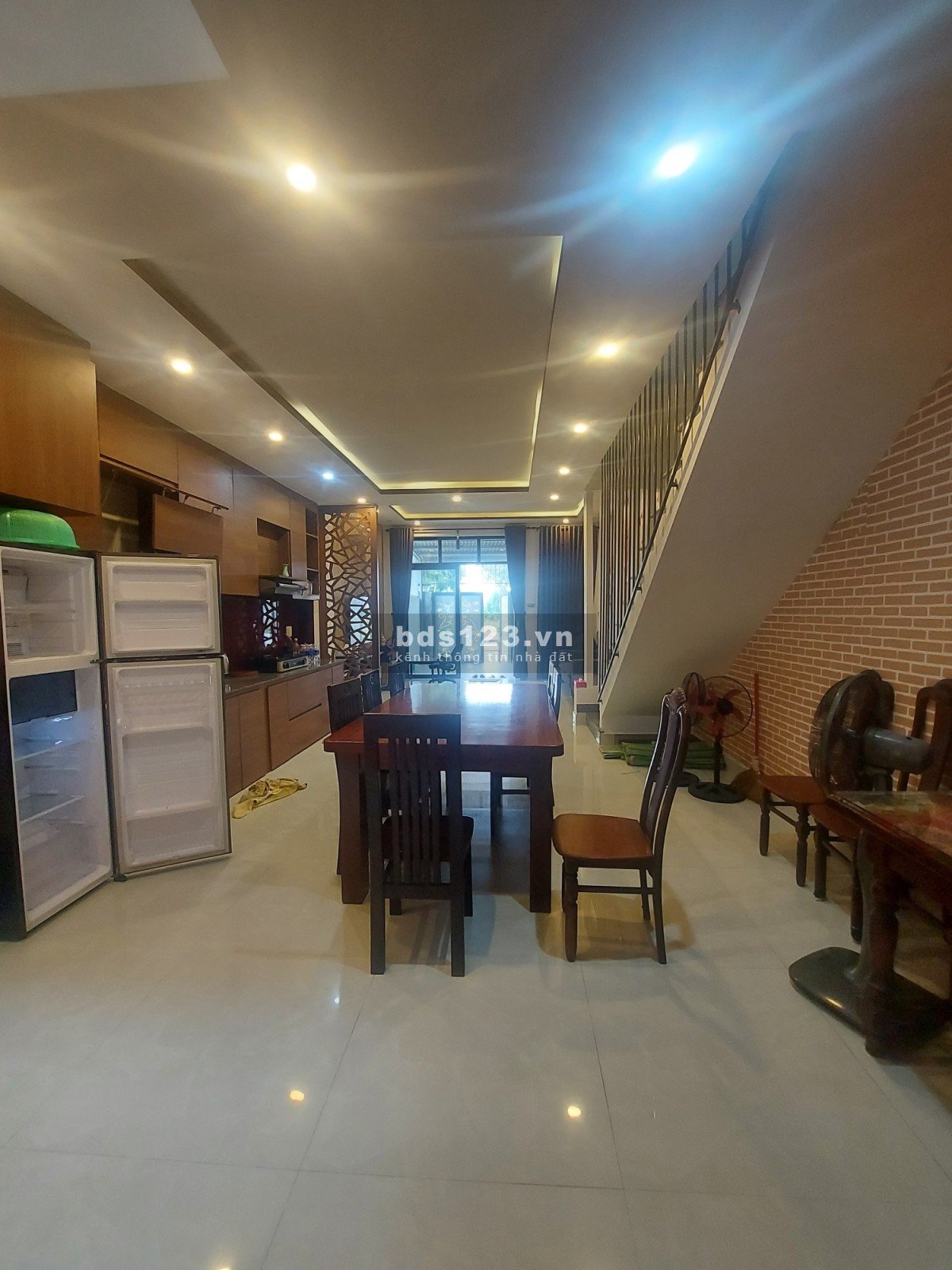 Bán nhà đường Lê Thanh Nghị hẽm xe tải diện tích 90m2 giá 4 tỷ 5, lh 0373152933
