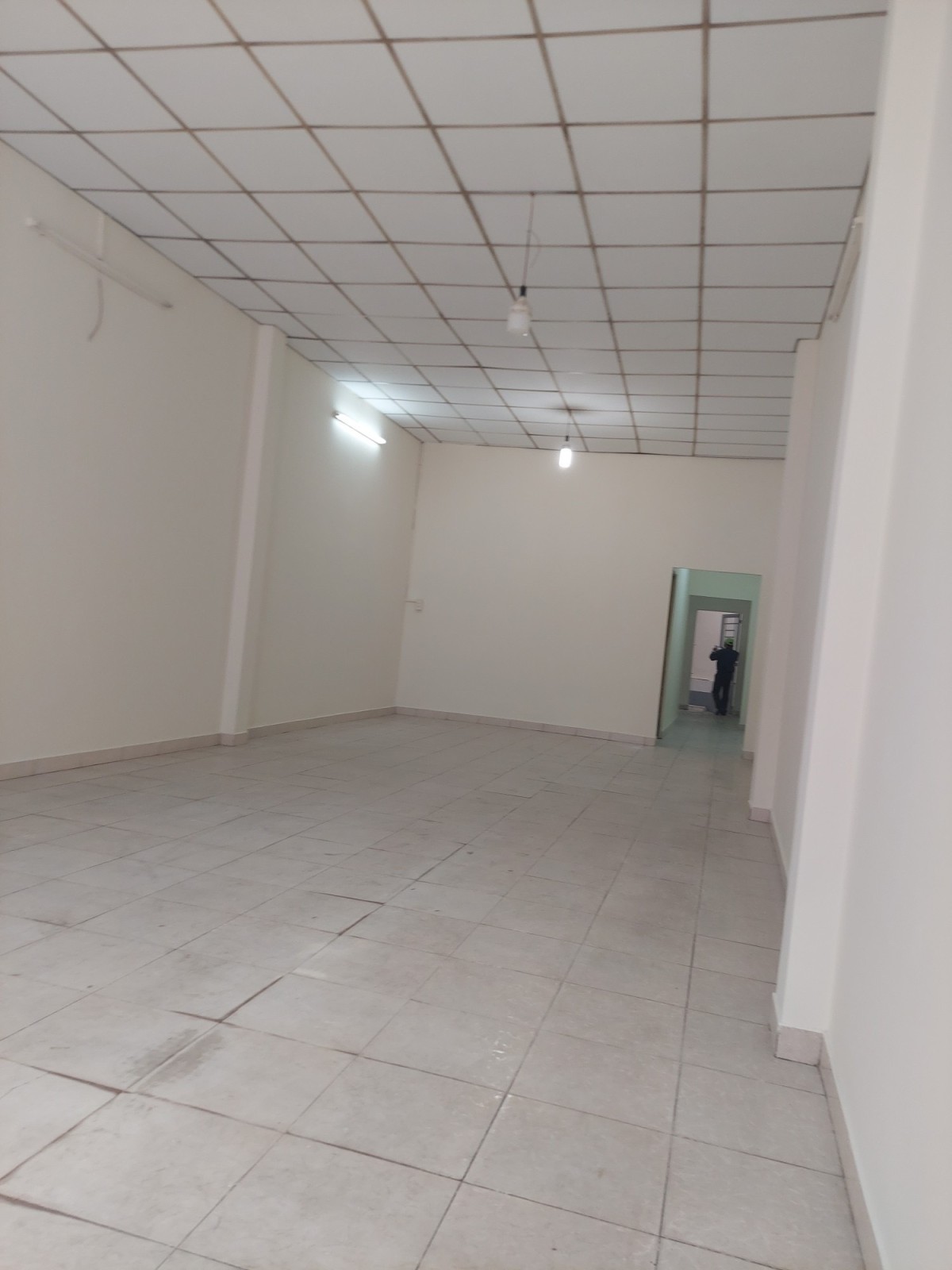 Bán tòa nhà 7 tầng mặt tiền Âu Cơ, diện tích sử dụng 135m2 đang cho thuê 120 triệu