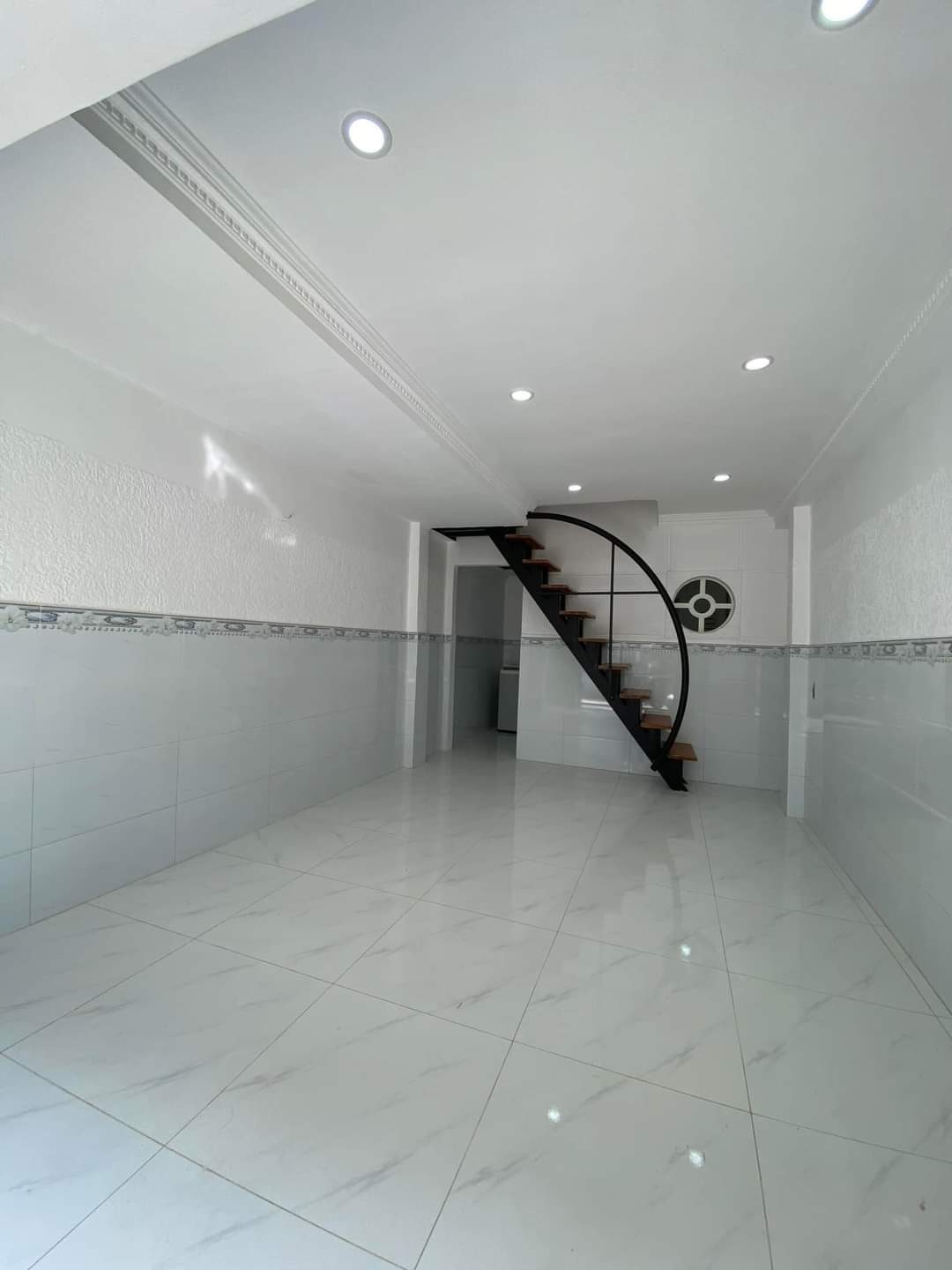 Bán nhà 33m2 HXH Ngã tư Hàng Xanh - Bình Thạnh, chỉ 3.2 tỷ.0971895959