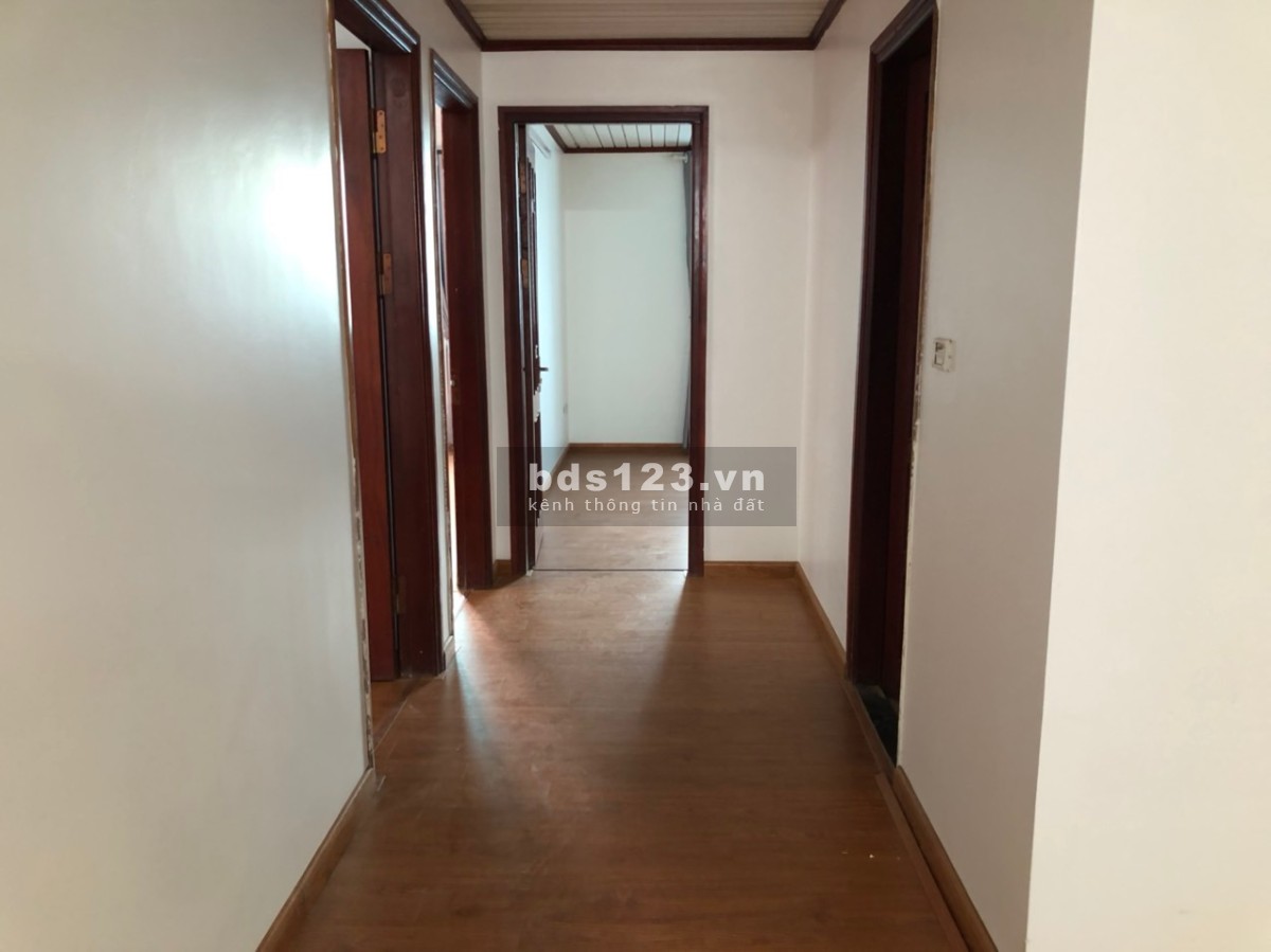 Bán gấp căn chung cư Bình Vượng giá thương lượng chính chủ, bàn giao có nội thất