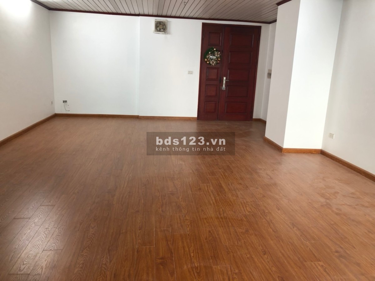 Bán gấp căn chung cư Bình Vượng giá thương lượng chính chủ, bàn giao có nội thất