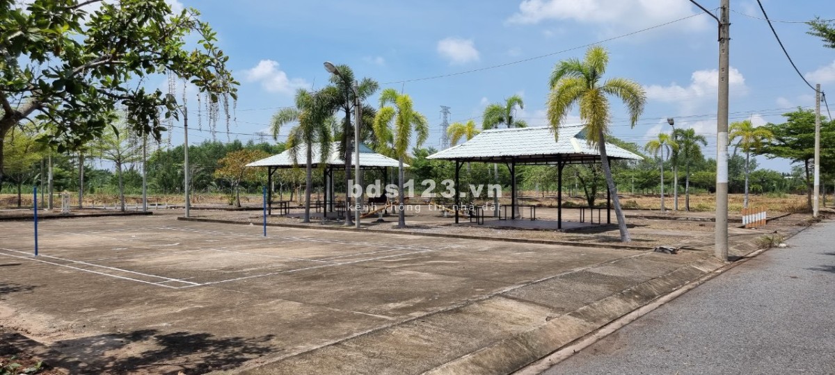 Đất Nền Làng Đại Học có sổ, 69 triệu/m2 dtsd 98m2 cửa Hướng TB liên hệ 0936122125