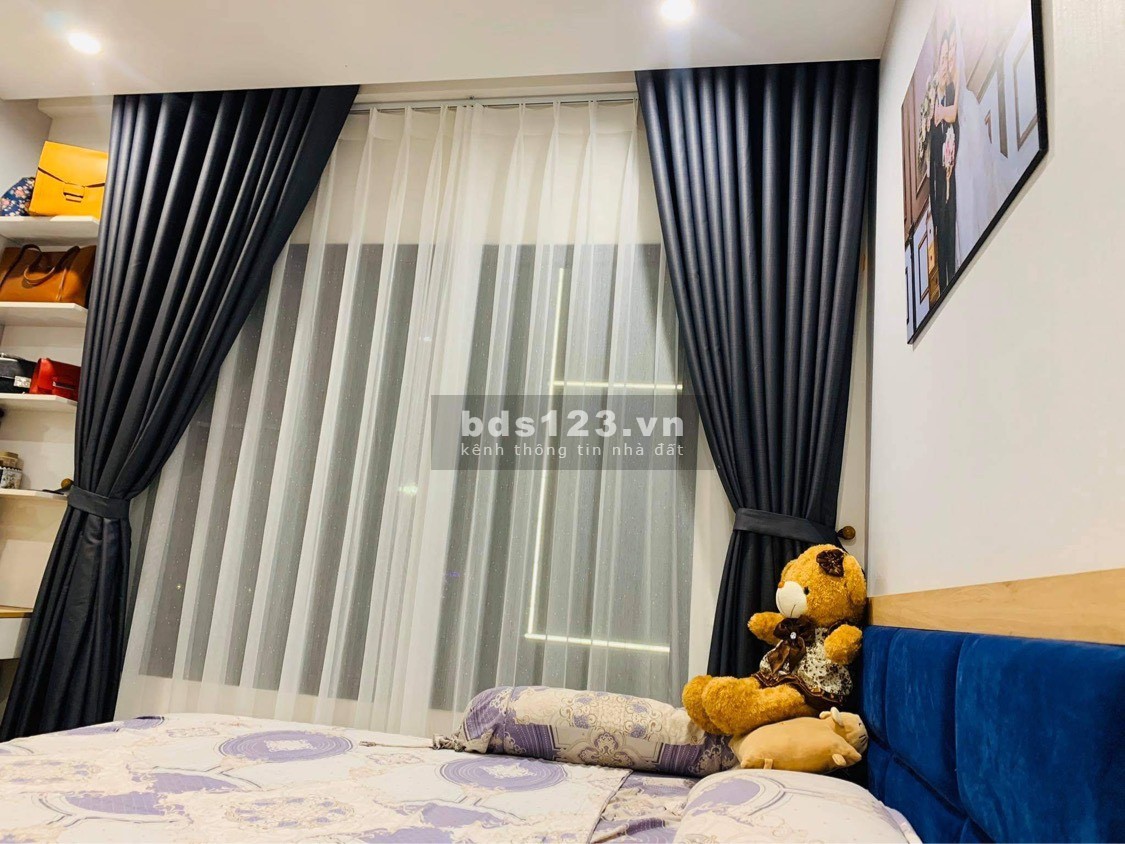 Cần bán căn hộ 3 phòng ngủ 2 wc dt 80m2, full nội thất lung linh view cực thoáng bể bơi và hồ 24ha