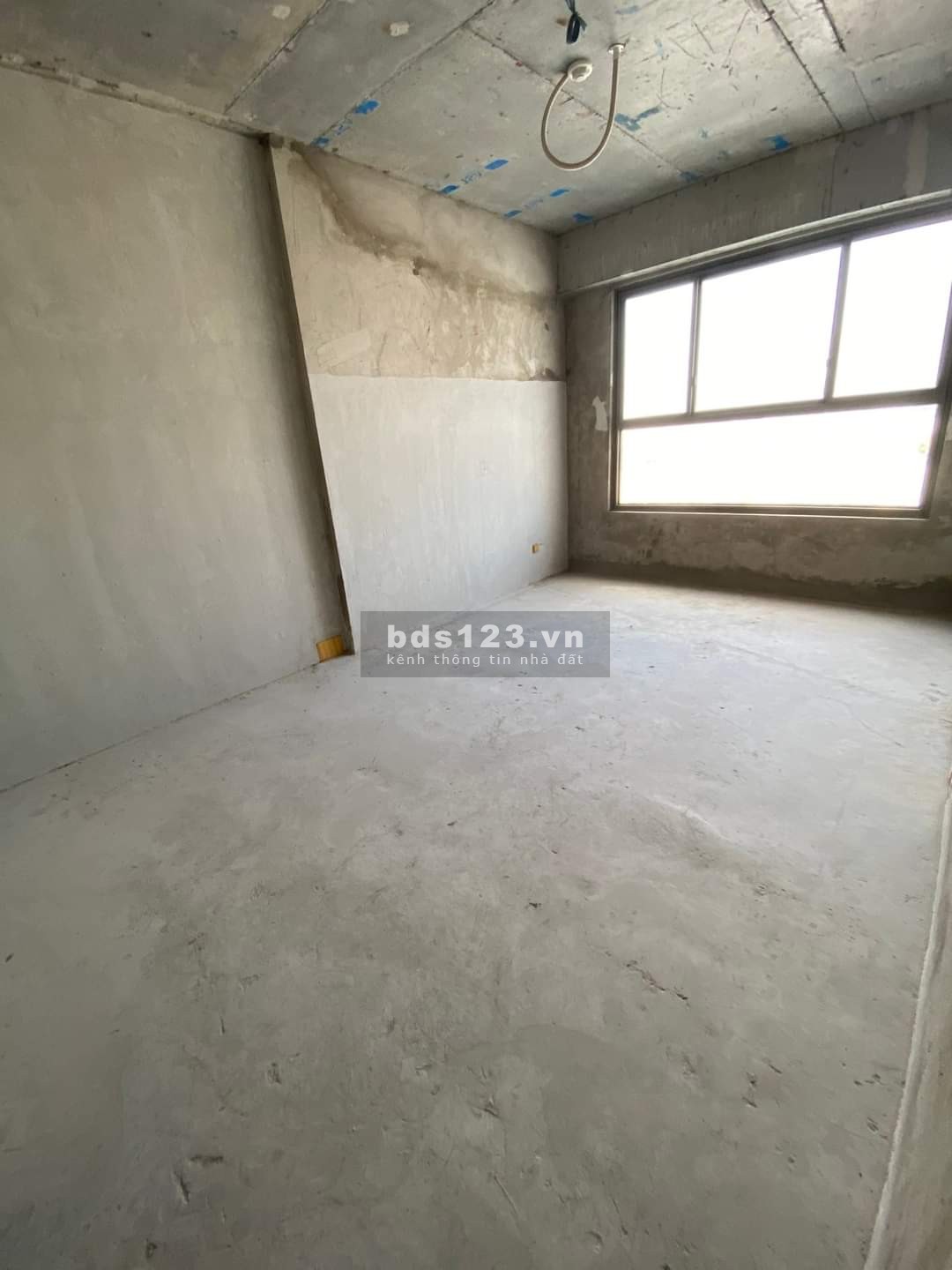 Căn hộ thô tại Kingston Residence, PN giá 5 tỷ thương lượng lh 0362668864