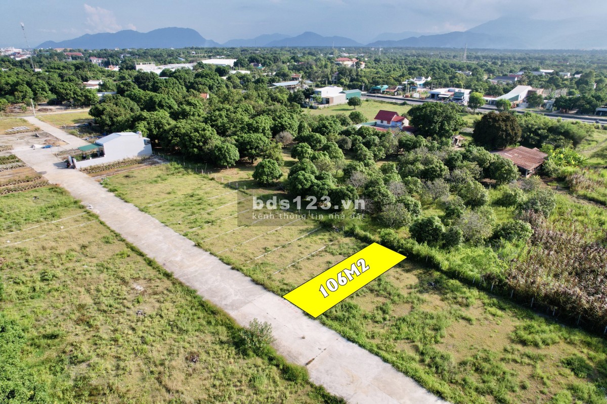 Bán đất Cam Hải Tây cách QL1A chỉ 100m về hướng Đầm mặt đường 8m full thổ cư giá ngộp