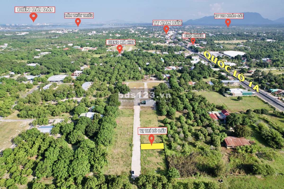 Bán đất Cam Hải Tây cách QL1A chỉ 100m về hướng Đầm mặt đường 8m full thổ cư giá ngộp
