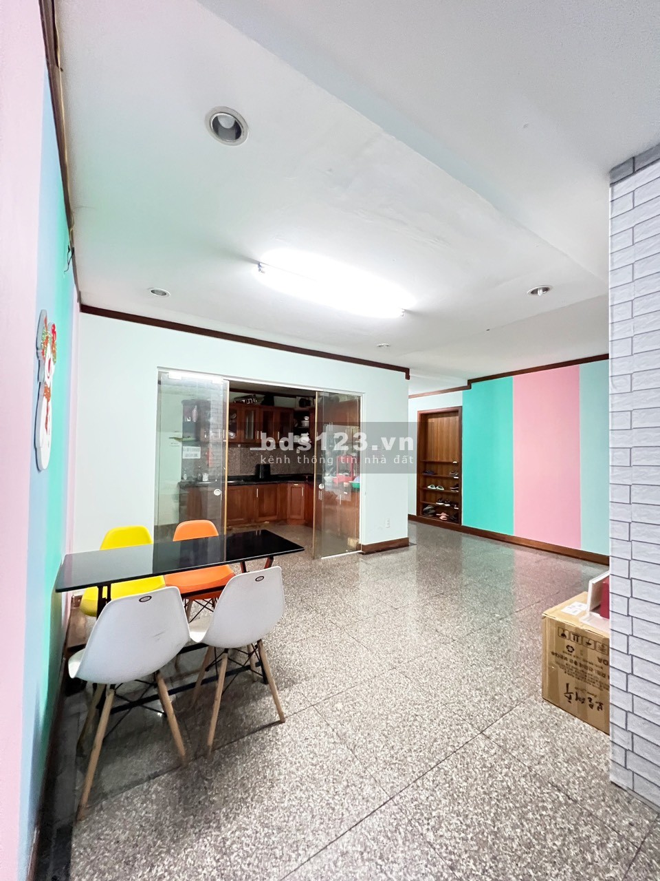 Phòng Ban Công Rộng 30m2 Ở Chung Cư Hoàng Anh Giai Việt Q.08