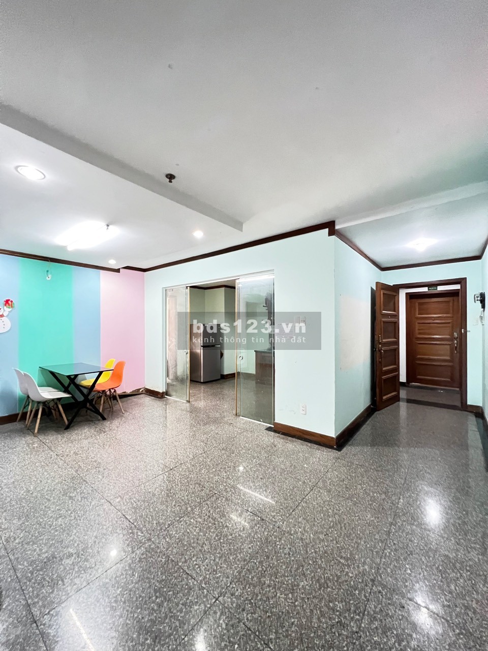 Phòng Ban Công Rộng 30m2 Ở Chung Cư Hoàng Anh Giai Việt Q.08