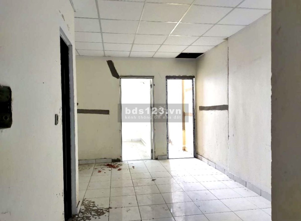 Cần bán căn hộ c/c D'Gold Vĩnh Lộc A 50m2 tầng 20 liên hệ 0931482817