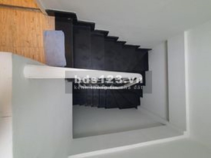 Nhà tuyệt với cho ai có nhu cầu nhà ở mặt ô tô tránh, mặt tiền rộng, ở sướng, giá bán 7.7 tỷ