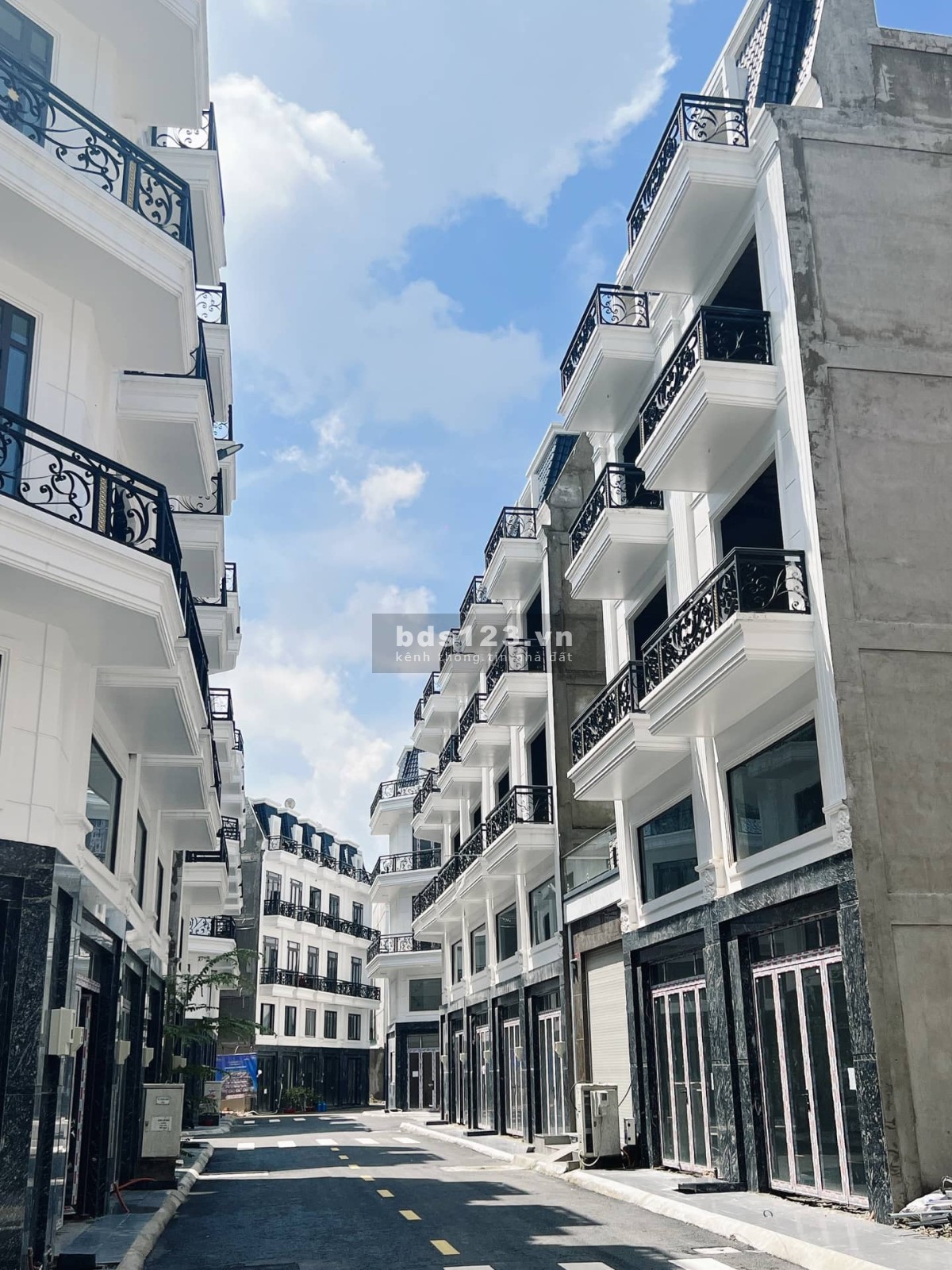 Bán nhà dự án hẻm xe hơi Thạnh Xuân 38, Thạnh Xuân, Quận 12, 4 tầng, giá từ 4,85 tỷ đến 5,3 tỷ