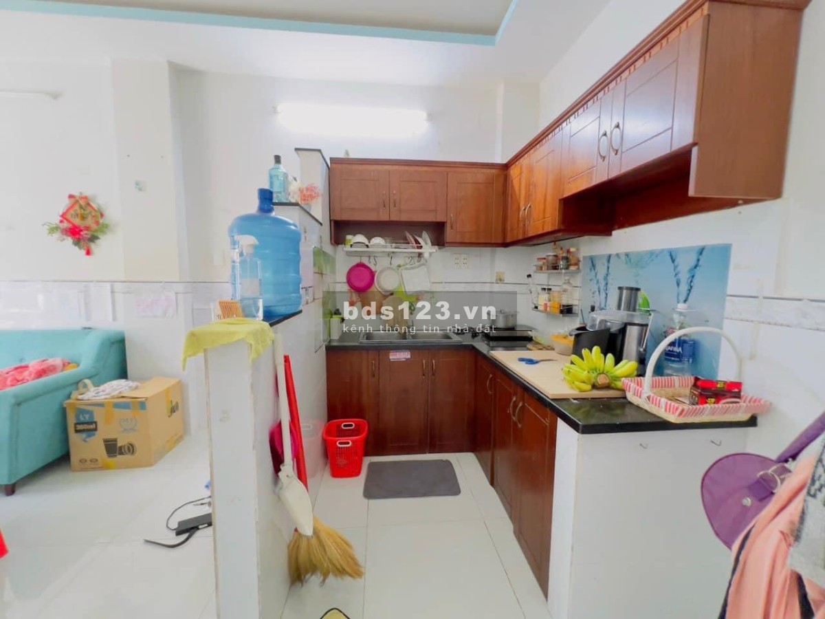 Cần bán căn nhà 100m2 đang cho thuê 5tr tháng, giá 1 tỷ 580 ở Trung Chánh, Hóc Môn
