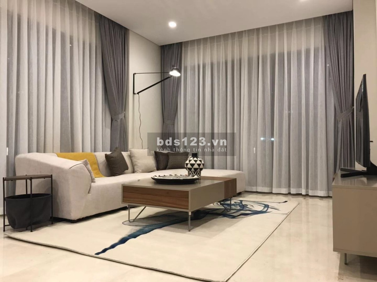 Căn hộ 3pn có Sân Vườn siêu to. Thích hợp cho gia đình có đông thành viên. LH em Tâm: 0902.0506. 43