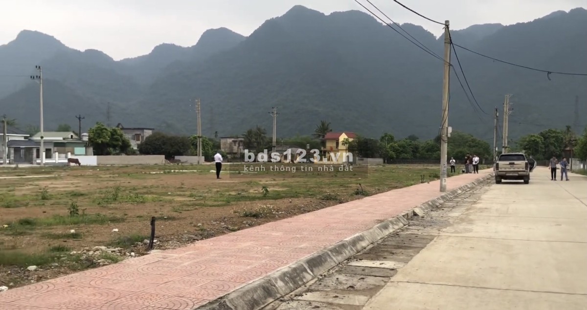 Chính chủ cần bán lô Biệt thự 3 mặt tiền tại trại Ong khu phố Thắng Lợi Yên Thủy Hòa Bình