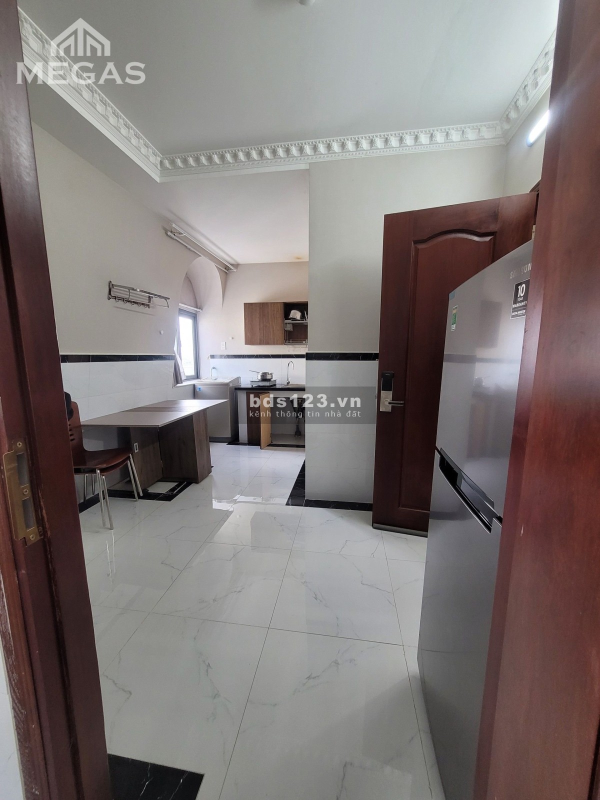 Căn hộ dịch vụ 1PN Ban Công full nội thất ngay Trường Chinh liên hệ 0389903025