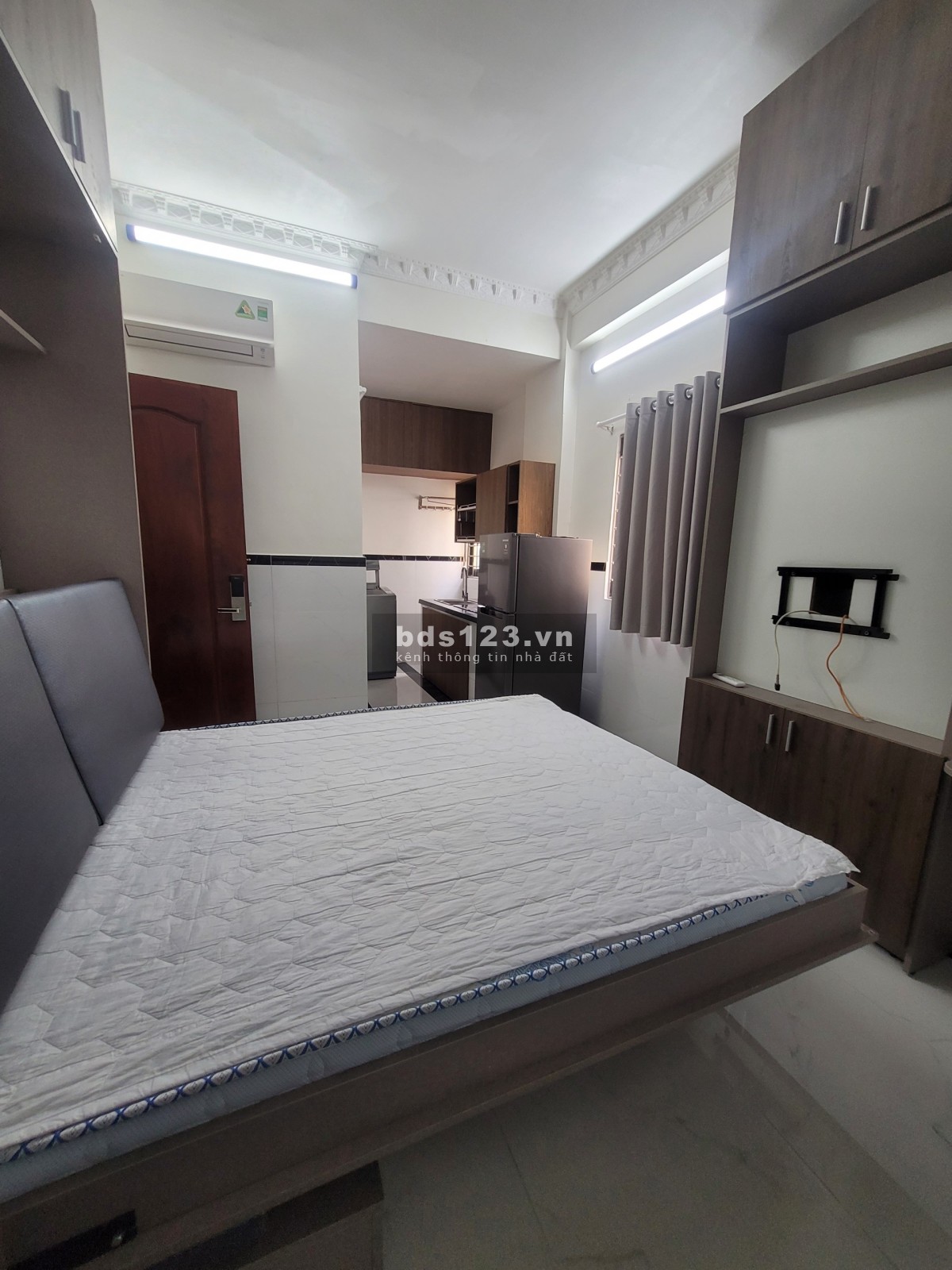 Căn hộ dịch vụ 1PN Ban Công full nội thất ngay Trường Chinh liên hệ 0389903025