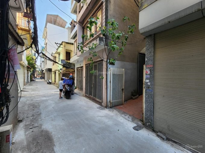 Chính chủ cần bán gấp nhà Nguyễn Trãi 82 m2 ô tô vào nhà giá 7.6 tỷ thoáng hai mặt trước sau