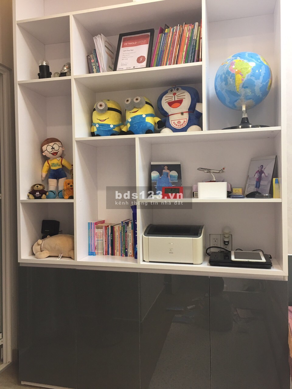 Chính chủ bán căn hộ 2 phòng ngủ full nội thất view Hoà bình, giá .3 tỷ, tiền sỏ hồng, lh 0906847066