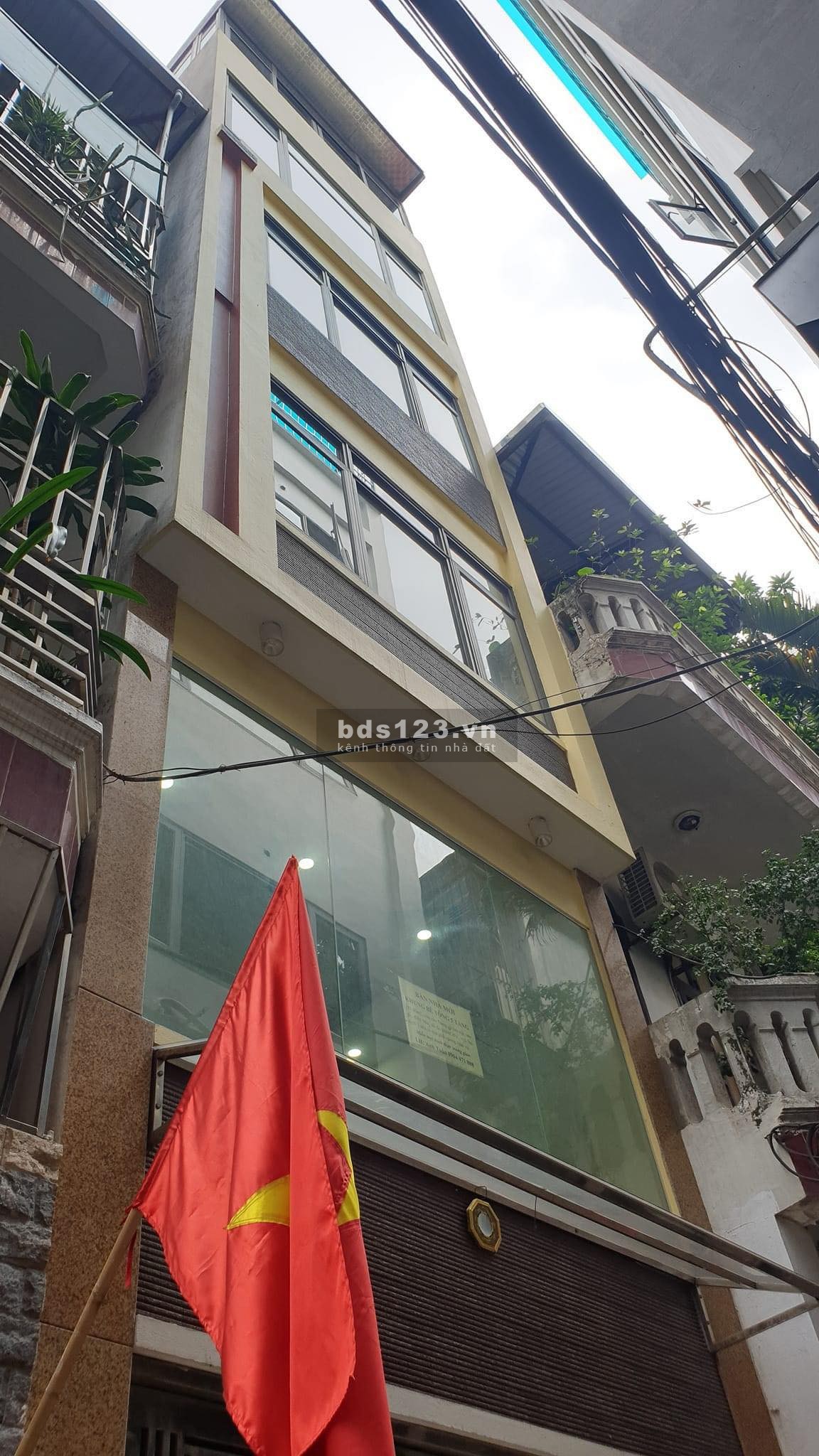 Nhà đẹp Vương Thừa Vũ, ô tô 15m, cách 1 nhà ra ô tô ngõ rộng thoáng, ba gác phóng vù vù