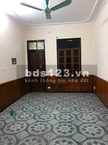Cần cho thuê gấp nhà 3 tầng mặt Nguyễn Đình Hoàn, Cầu Giấy chỉ 40 triệu/tháng