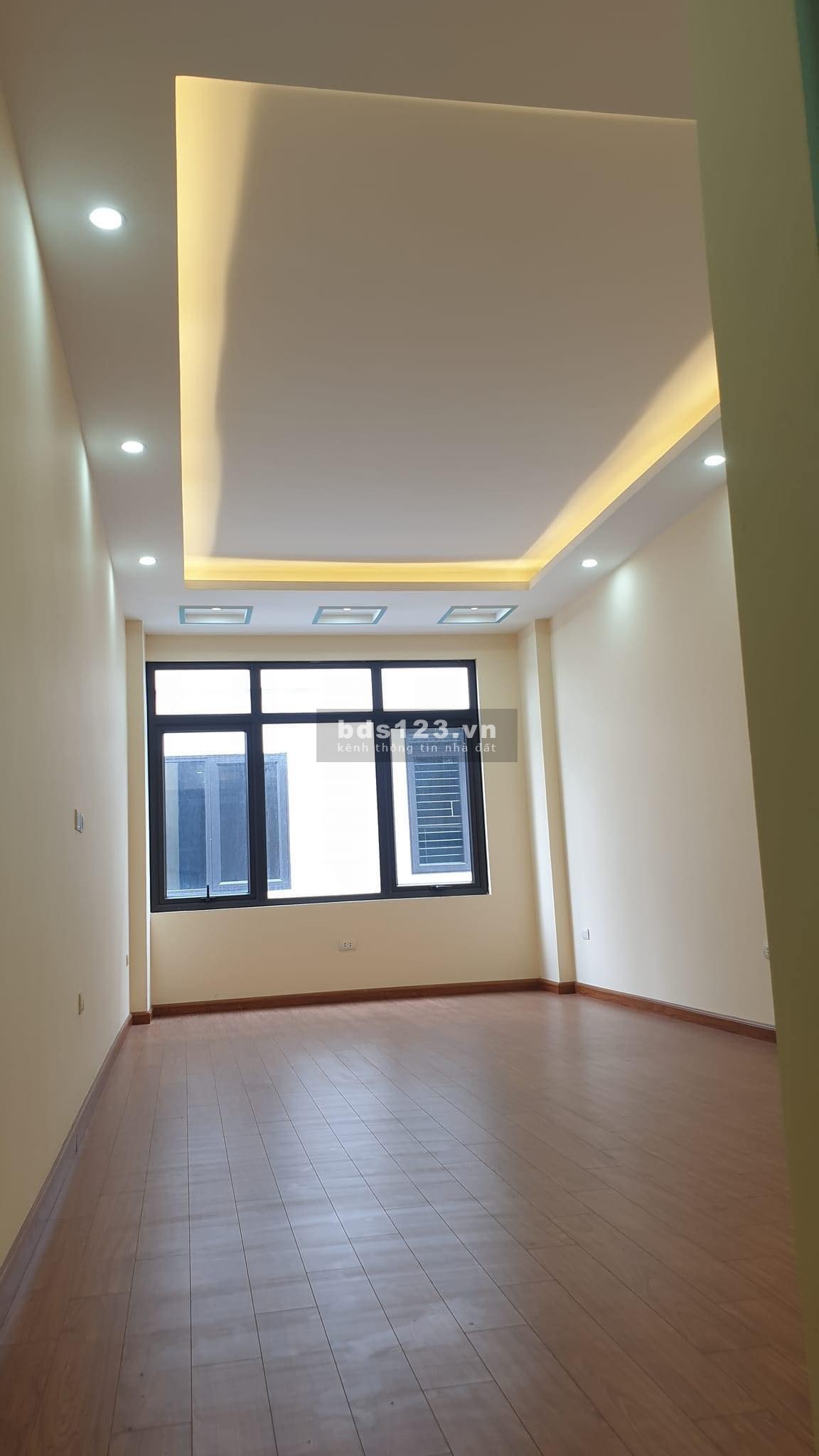 Nhà đẹp Vương Thừa Vũ, ô tô 15m, cách 1 nhà ra ô tô ngõ rộng thoáng, ba gác phóng vù vù