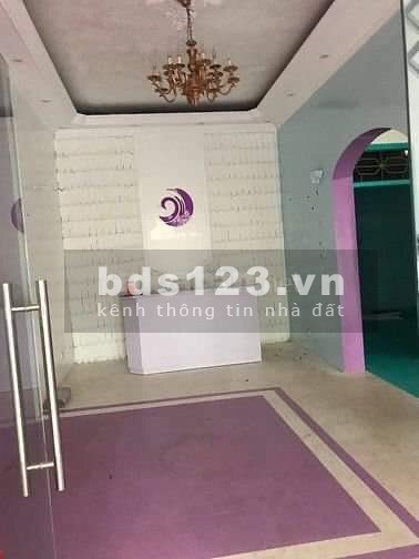 Cần cho thuê gấp nhà 3 tầng mặt Nguyễn Đình Hoàn, Cầu Giấy chỉ 40 triệu/tháng