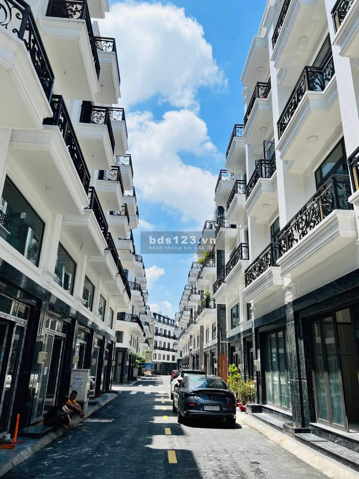 Bán nhà phố mặt tiền đường Thạnh Xuân 38, Quận 12, giá từ 4,85 đến 5,3 tỷ.