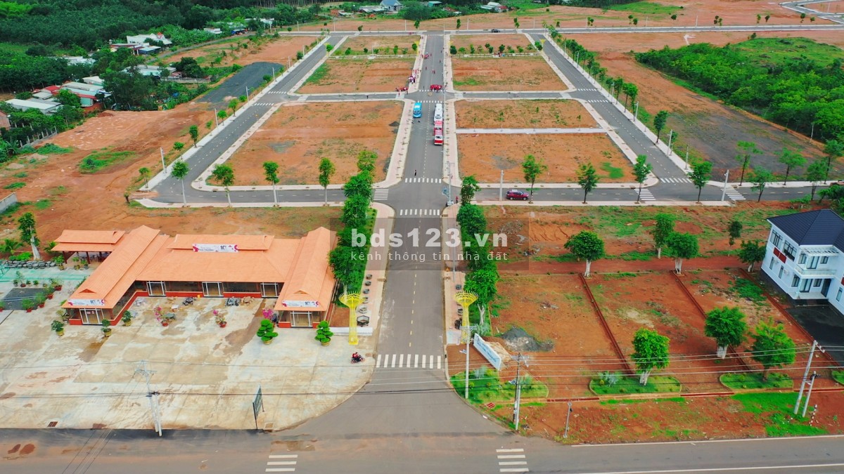 Bán đất nền full thổ cư, có sổ hồng riêng sẵn ngay mặt tiền đường DT741 Đồng Phú, Bình Phước