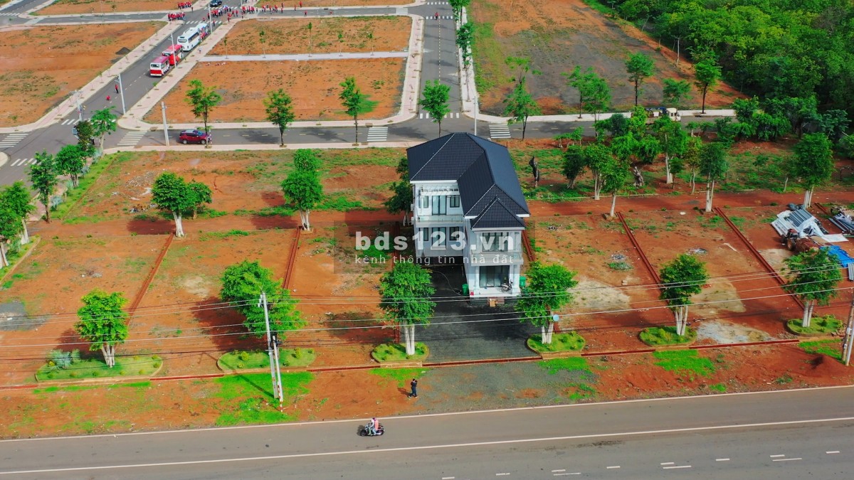 Bán đất nền full thổ cư, có sổ hồng riêng sẵn ngay mặt tiền đường DT741 Đồng Phú, Bình Phước
