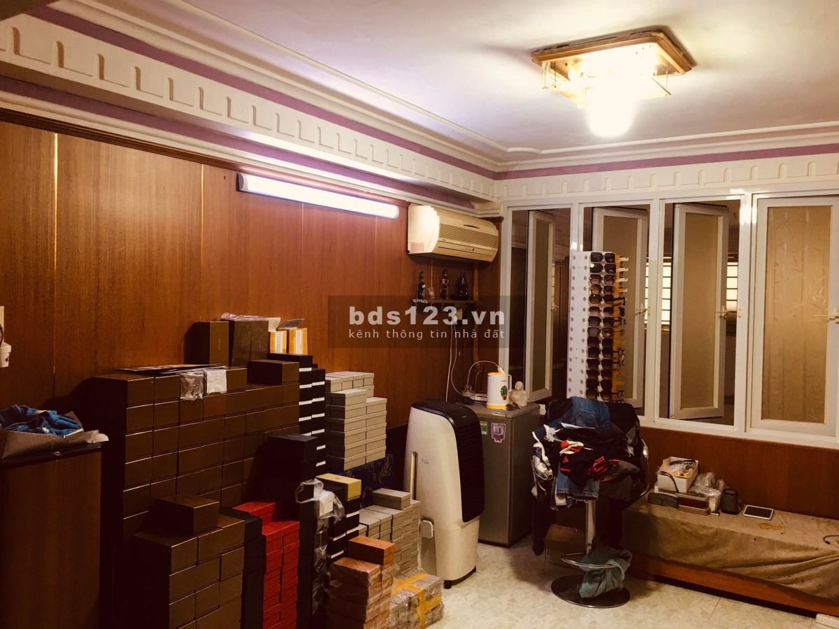 Cần bán nhà Nguyễn Tiểu La phường 8 quận 10, diện tích sử dụng 30m2. Nhà đẹp sẵn ở