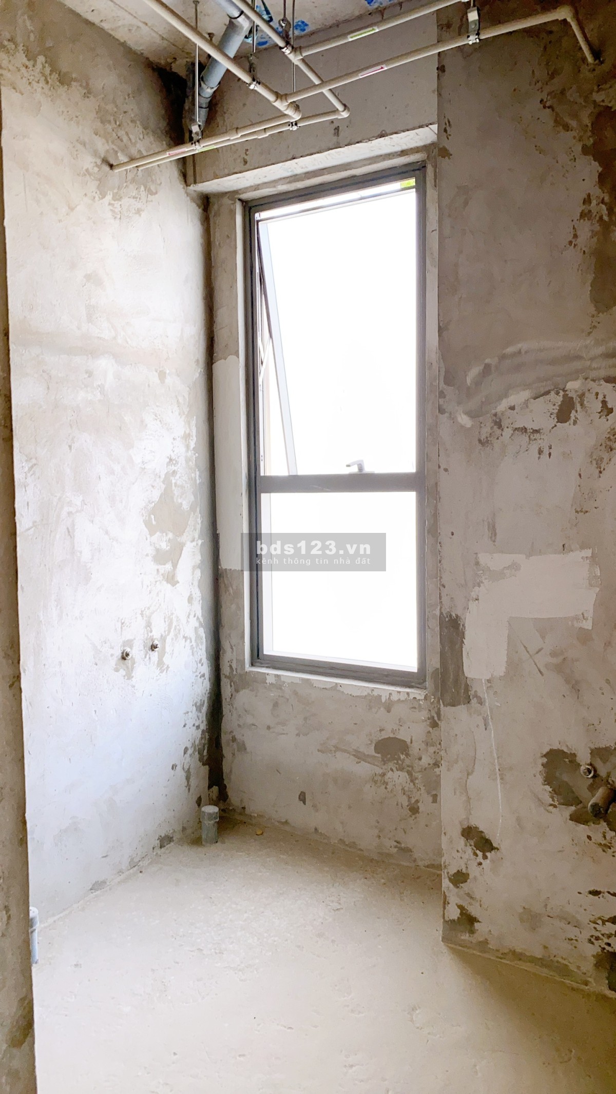 Liên hệ 0907758378 bán căn 2 phòng ngủ, nhà thô, bàn giao vào ở ngay