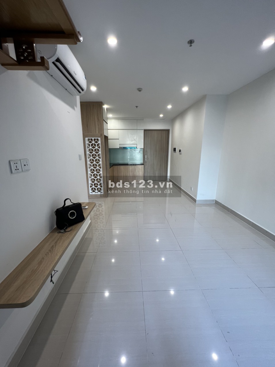 Cần tiền nên gia đình bán gấp căn hộ 1PN + 1 giá bán 1,3 tỷ tại - Vinhomes Ocean Park