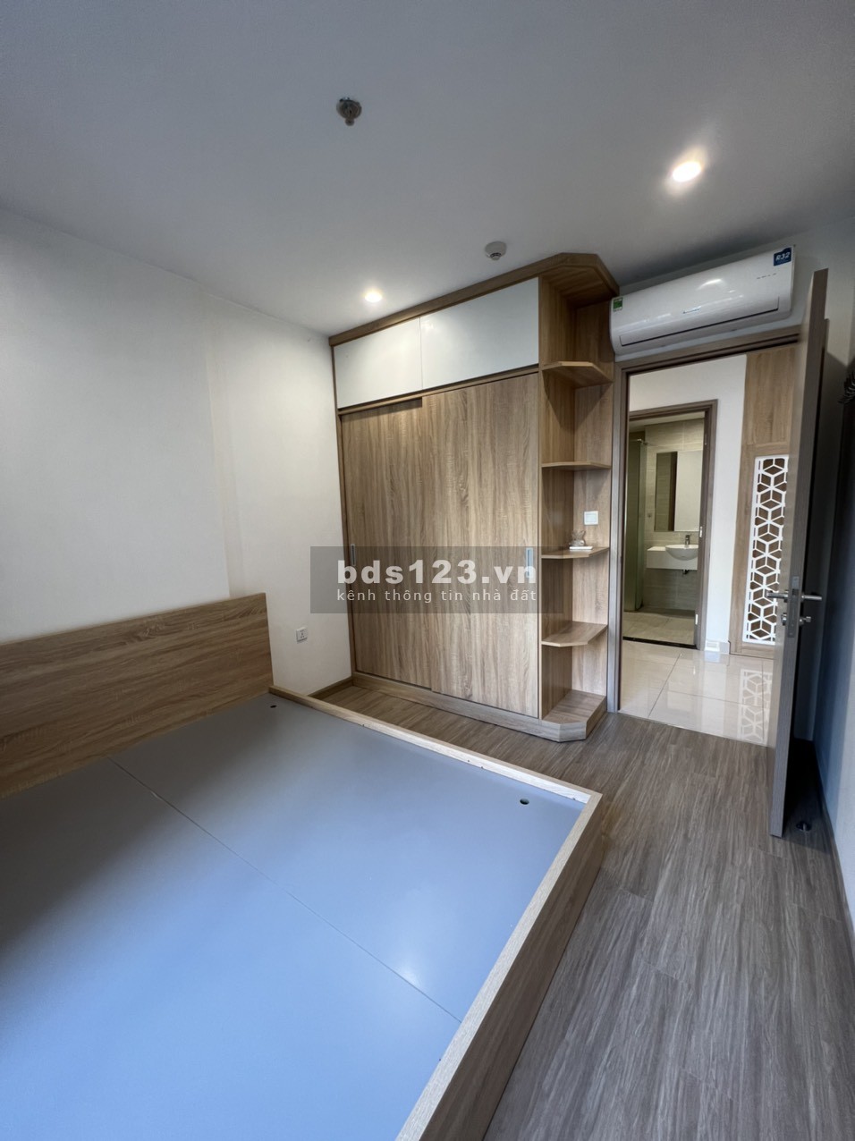 Cần tiền nên gia đình bán gấp căn hộ 1PN + 1 giá bán 1,3 tỷ tại - Vinhomes Ocean Park