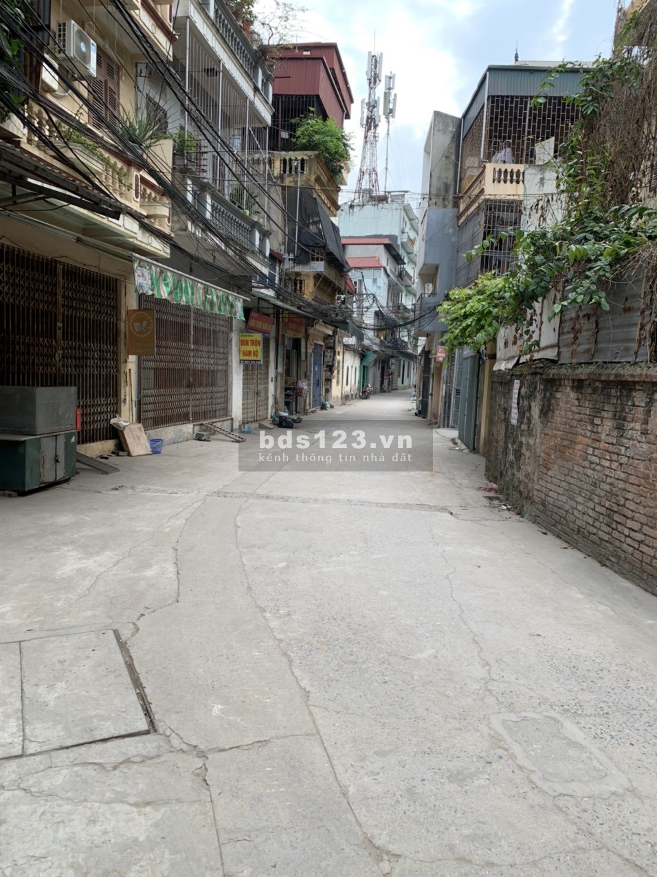 Bán nhà Kim Giang đẹp ở luôn, ô tô đỗ gần, diện tích sử dụng 56m2, giá 3.85 tỷ.