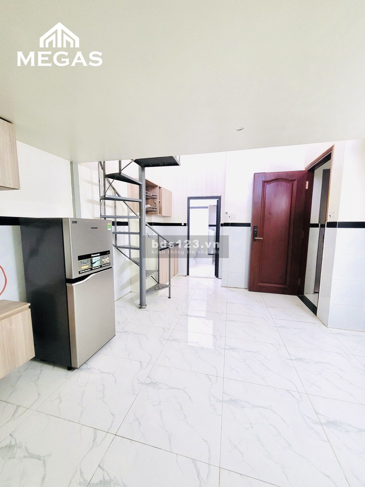 Căn Hộ siêu tiện nghi - 38m2 ngay sát chợ chó Tô Ký - chạy 4p vào Trung Mỹ Tây 13