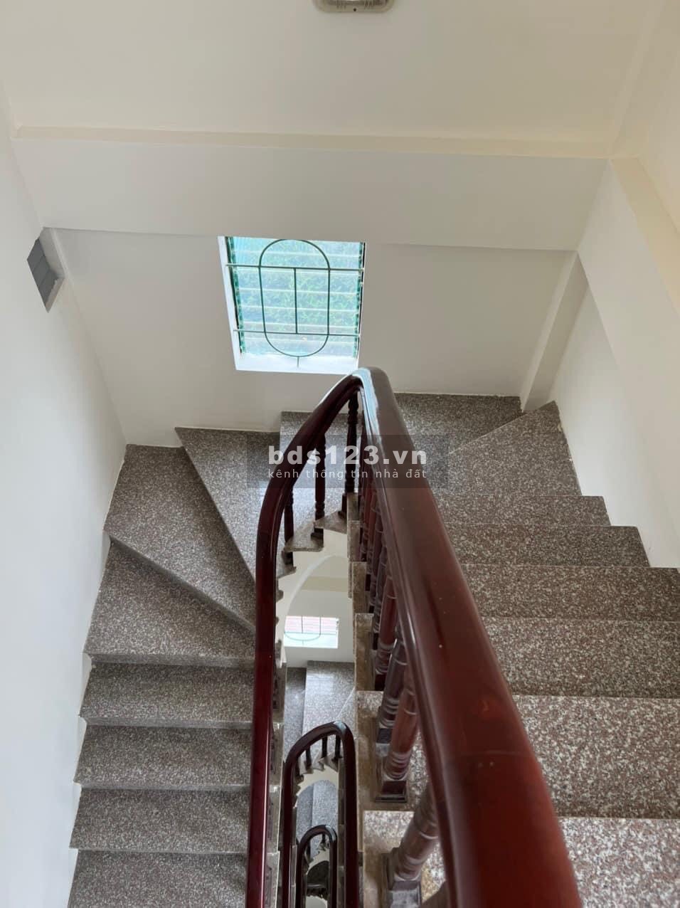 Nhà Yên Nghĩa ngõ thông tứ phía DTSD 32m² x 5 tầng, ô tô đỗ cửa, SHR giá chỉ 2,05 tỷ đồng